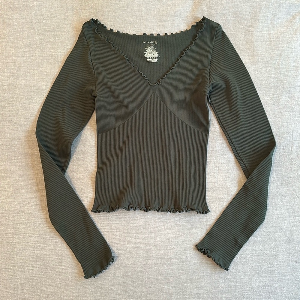 NWT Intimately Free People Long Sleeve Crop. Hunter Green. Size M/L